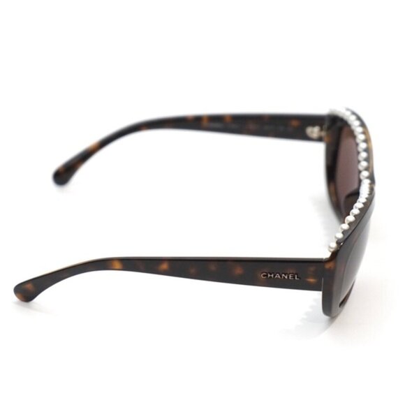 Authentic CHANEL Sunglasses Oyster pearl tortoise Made in Italy with case. - Picture 4 of 6